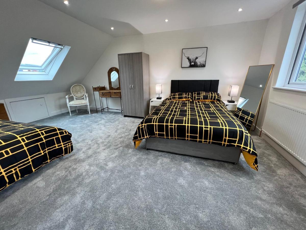 Wembley Stadium 5 Star Brand New Luxury Sleeps 14 With Parking Hébergement de vacances